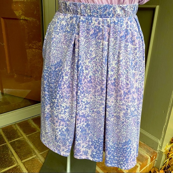 LuLaRoe Dresses & Skirts - NWOT LuLaRoe Madison skirt, pockets, L